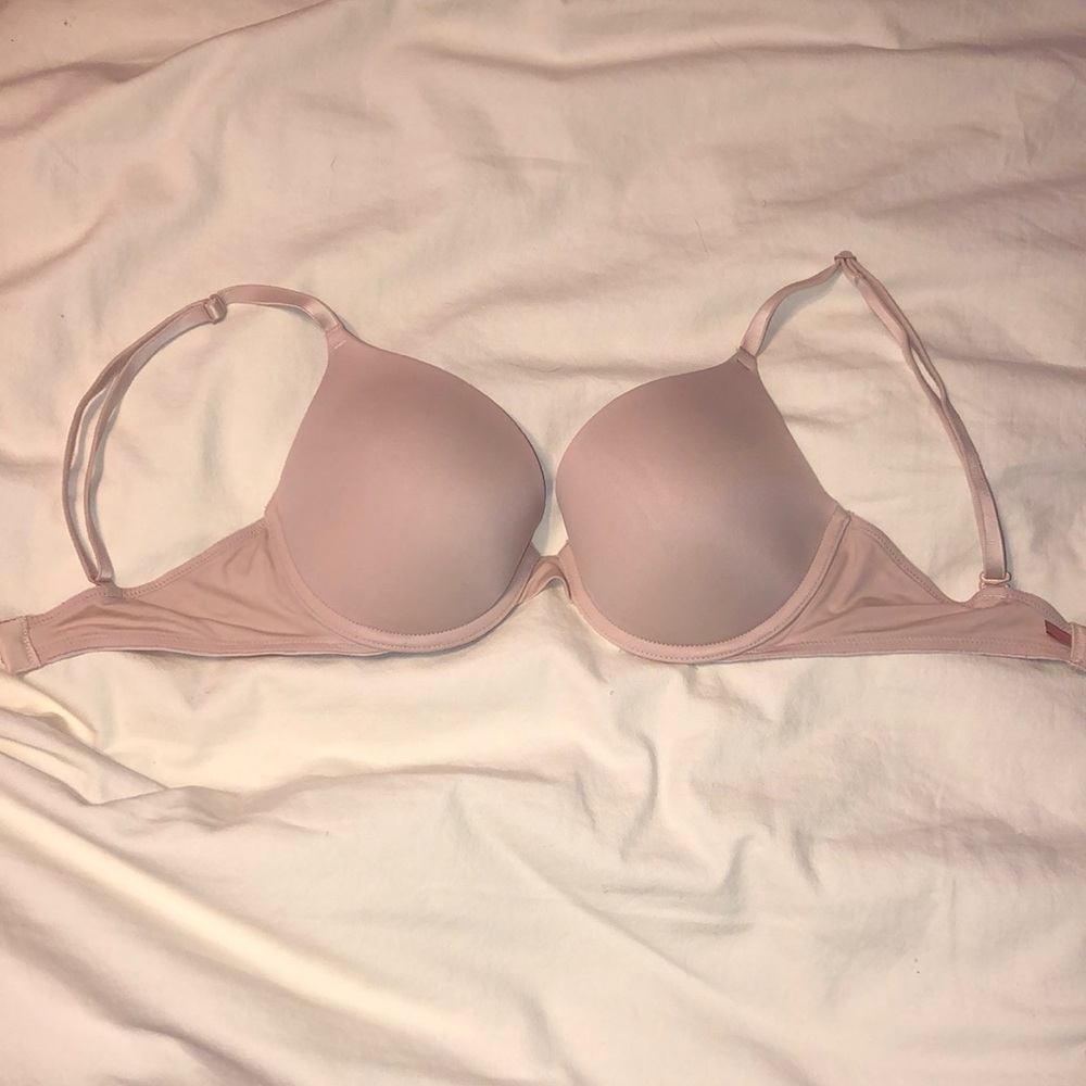 PINK wear everywhere push-up bra 32D